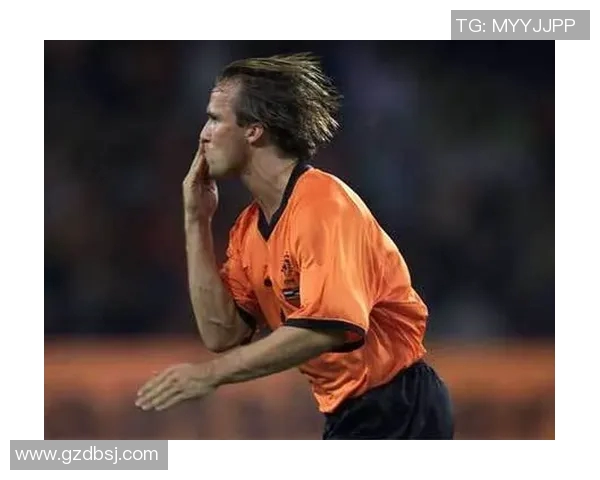 荷兰足球明星岑登的传奇之路与辉煌成就揭秘