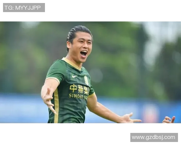 亚洲足球明星穿上16号球衣展现风采引发球迷热议与期待